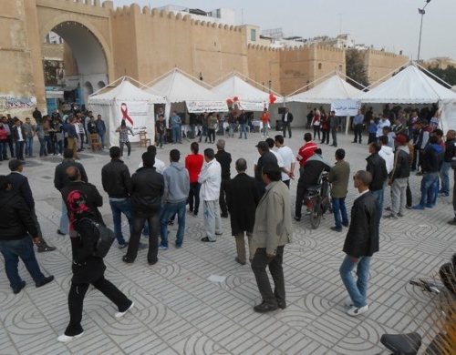 Activité de sensibilisation grand public lors de la Journée Mondiale de lutte contre le sida à Beb Diwan, Sfax