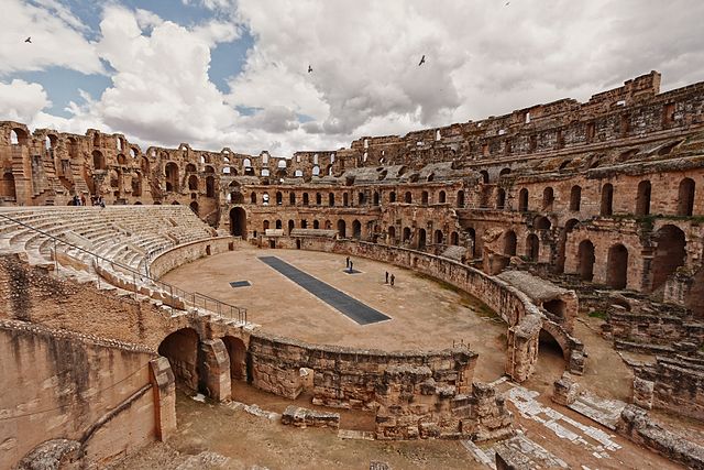 Amphitheater_at_El_Djem